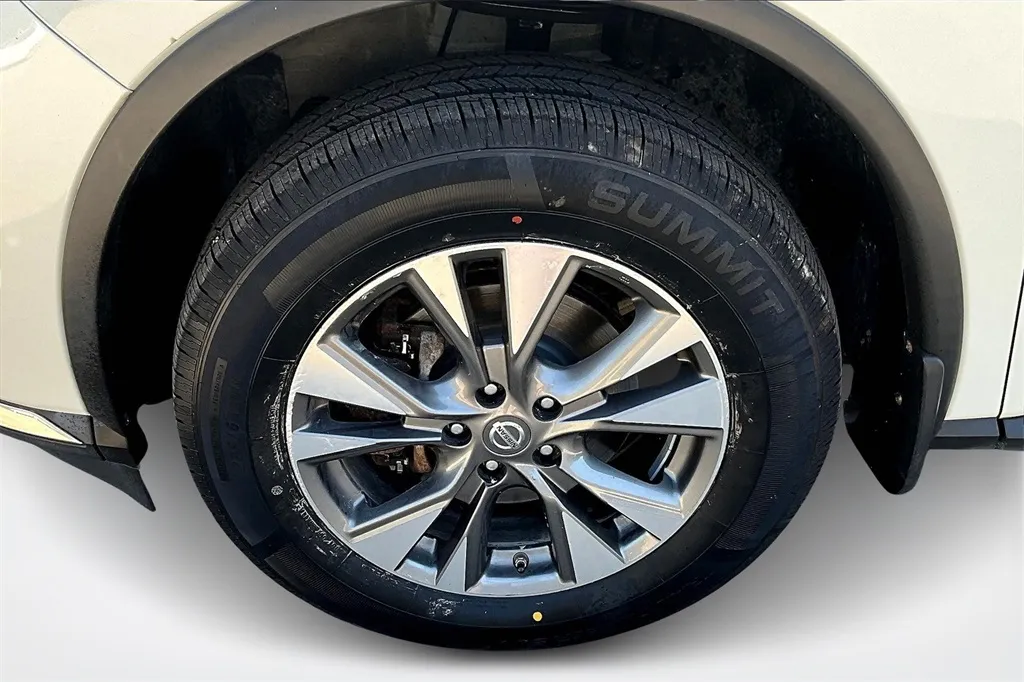 2017 Nissan Murano photo 20