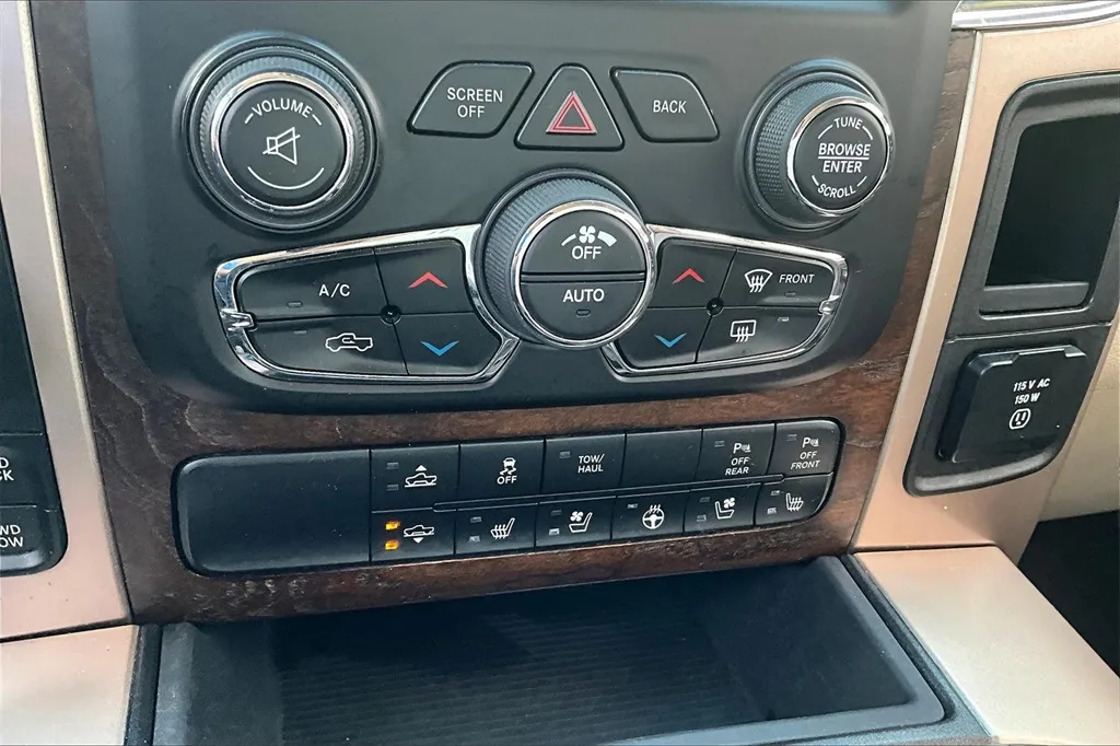 2017 Ram 1500 Laramie Longhorn photo 5