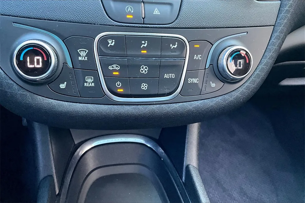 2023 Chevrolet Malibu 1LT photo 24