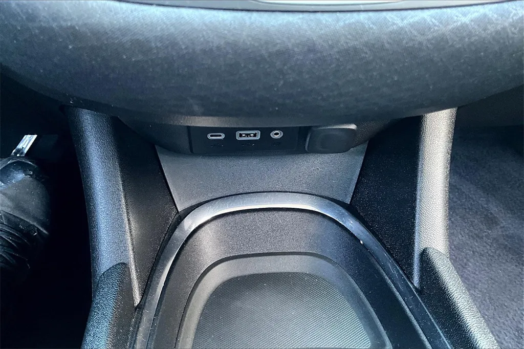 2023 Chevrolet Malibu 1LT photo 5