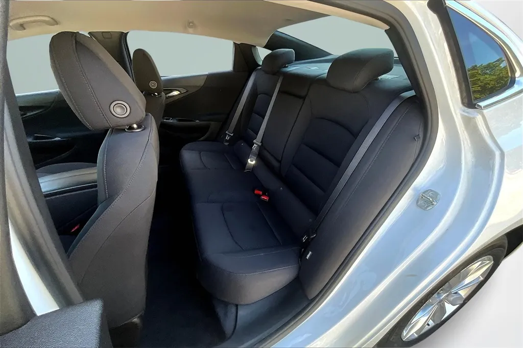 2023 Chevrolet Malibu 1LT photo 7
