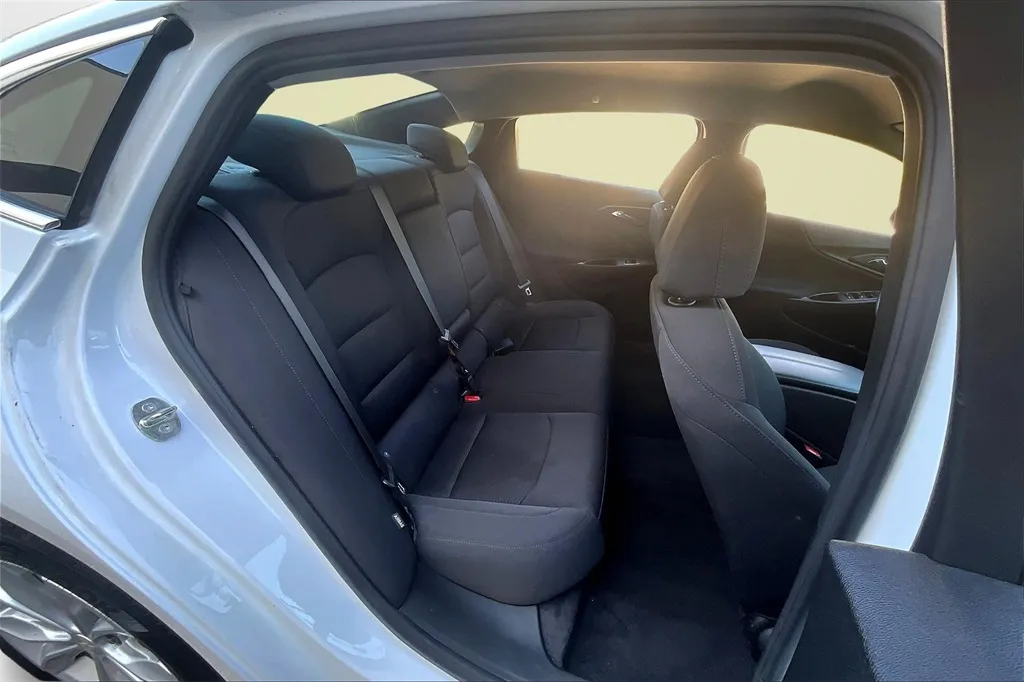 2023 Chevrolet Malibu 1LT photo 26