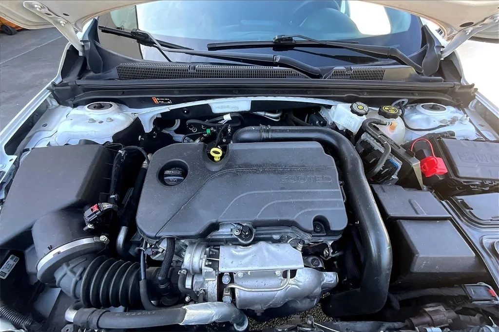 2023 Chevrolet Malibu 1LT photo 9