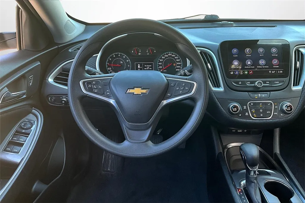 2023 Chevrolet Malibu 1LT photo 13