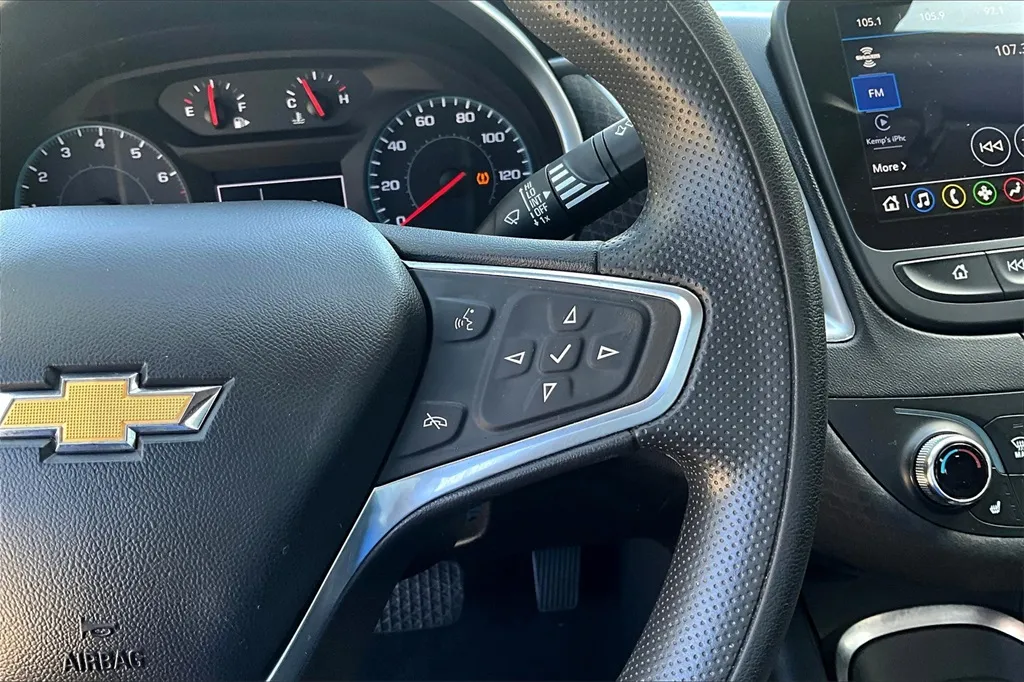 2023 Chevrolet Malibu 1LT photo 25