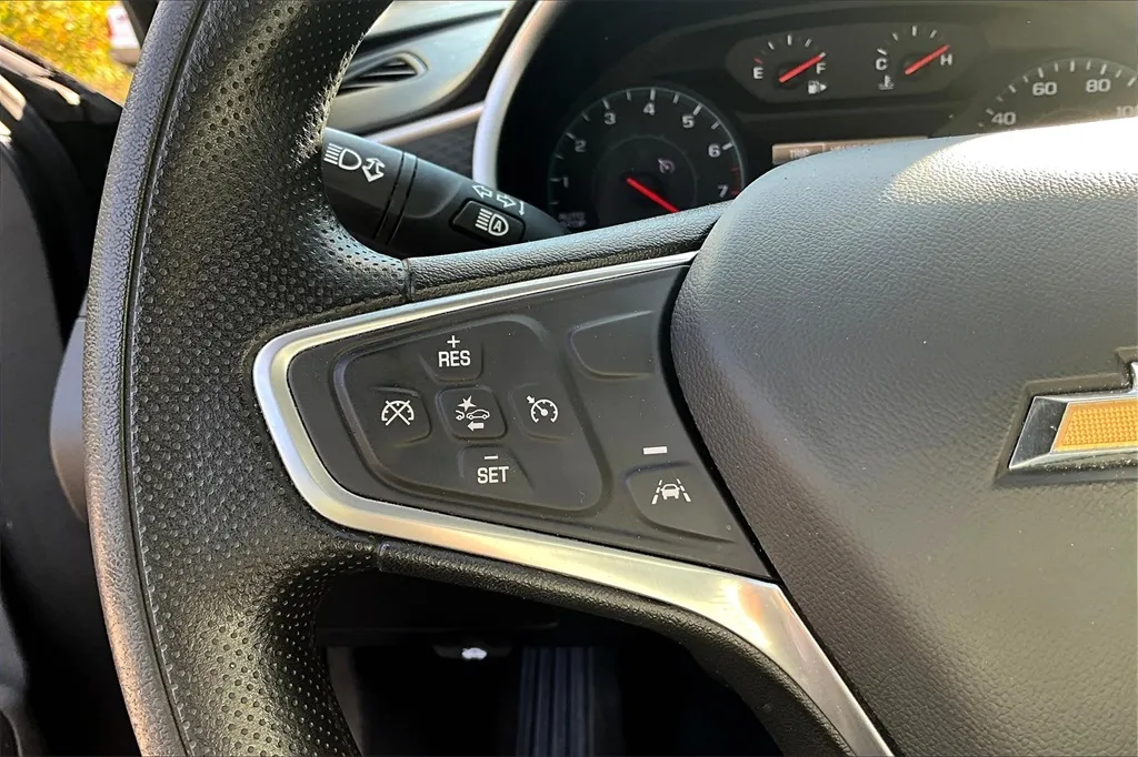 2023 Chevrolet Malibu 1LT photo 13