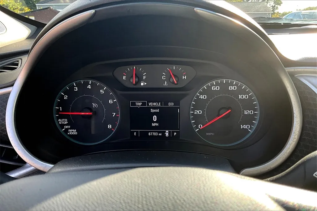 2023 Chevrolet Malibu 1LT photo 4