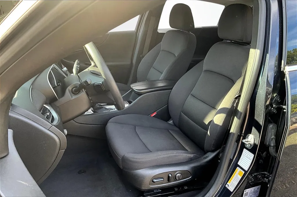 2023 Chevrolet Malibu 1LT photo 25