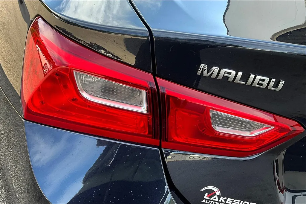2023 Chevrolet Malibu 1LT photo 16