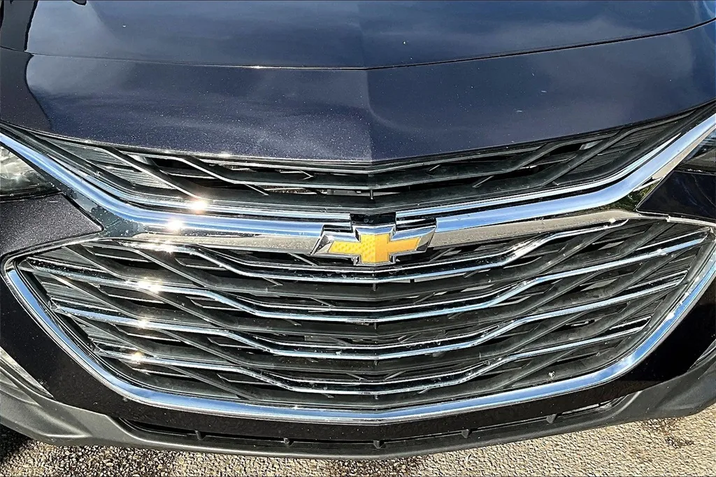 2023 Chevrolet Malibu 1LT photo 9
