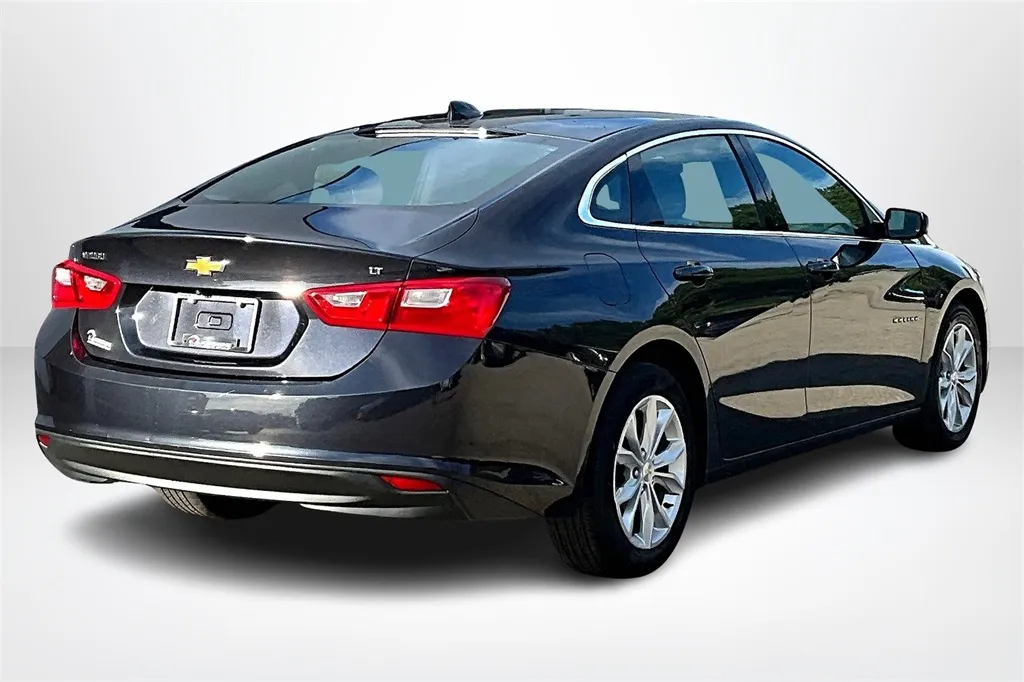 2023 Chevrolet Malibu 1LT photo 11