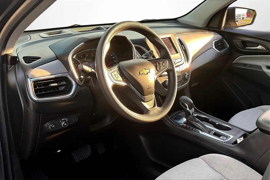 2022 Chevrolet Equinox LT photo 16