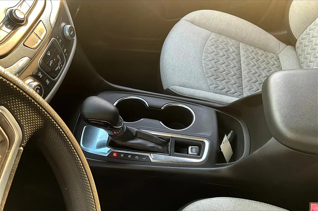 2022 Chevrolet Equinox LT photo 26