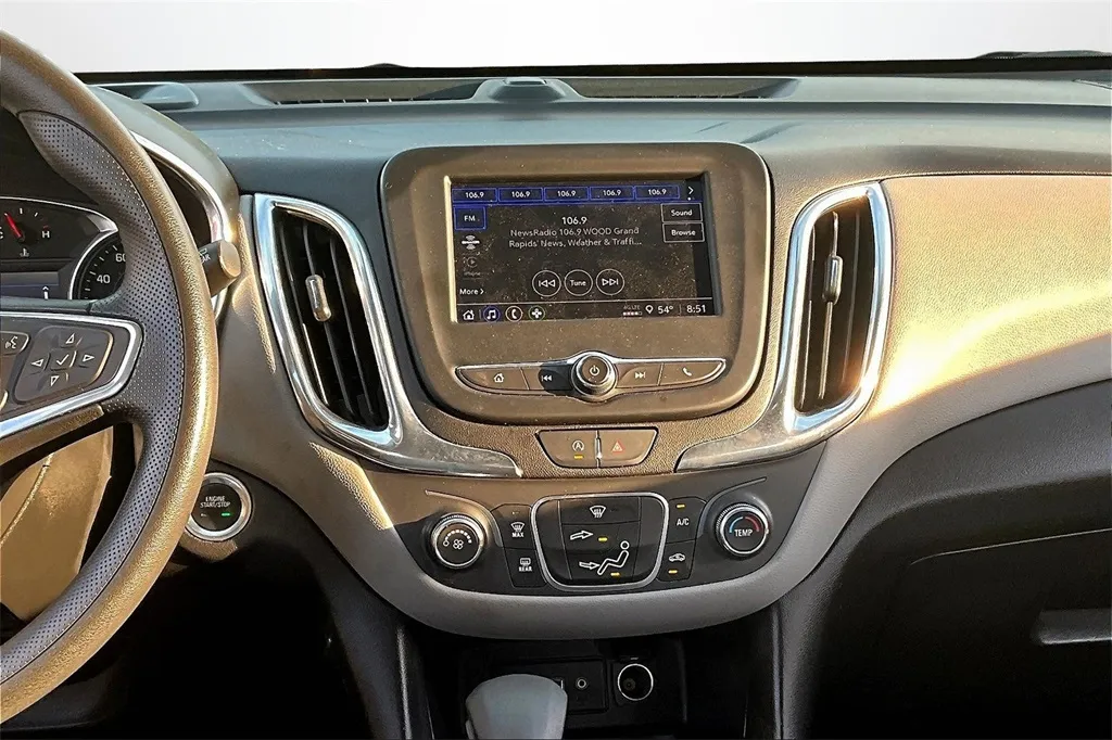 2022 Chevrolet Equinox LT photo 23