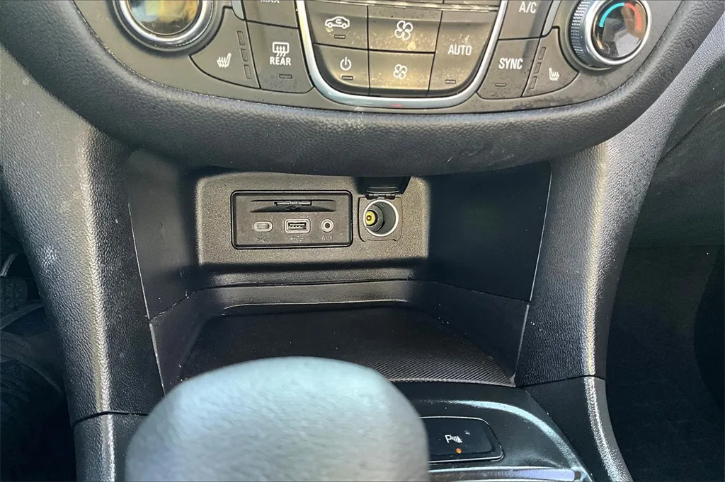 2022 Chevrolet Equinox LT photo 25