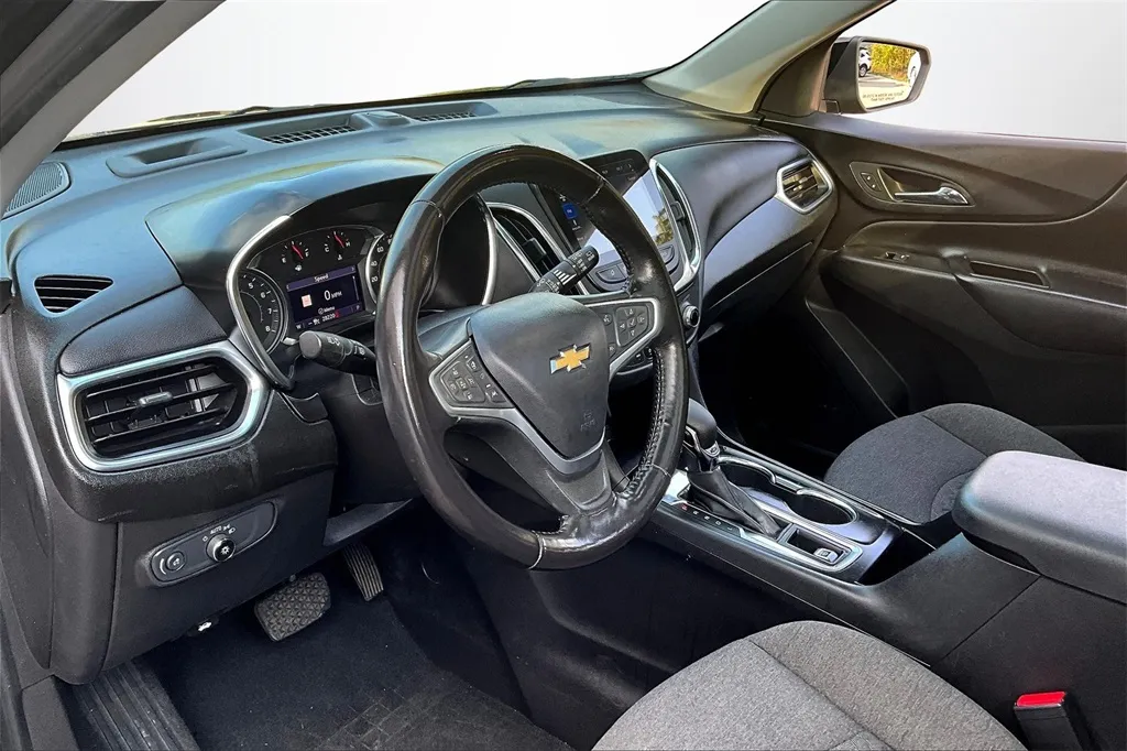 2022 Chevrolet Equinox LT photo 6