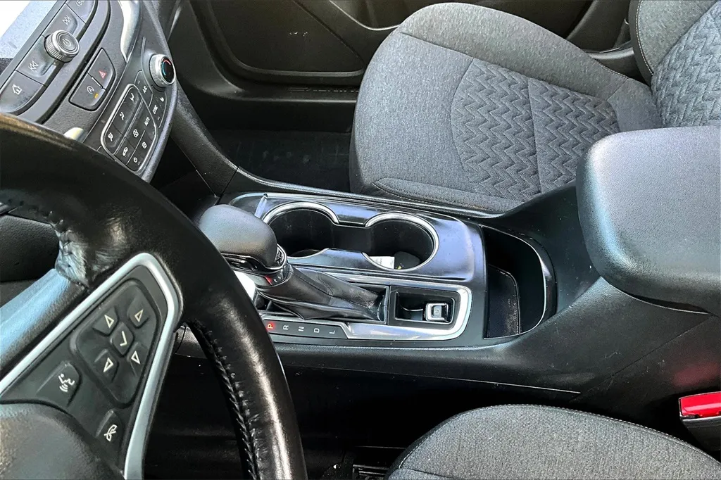 2022 Chevrolet Equinox LT photo 17