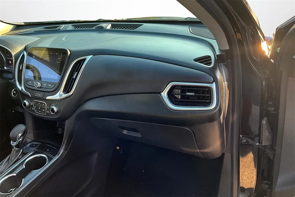 2022 Chevrolet Equinox LT photo 9