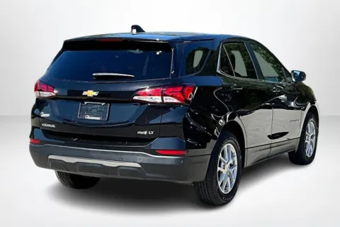 More photos of 2022 Chevrolet Equinox LT at Lakeside Automotive Group, MI