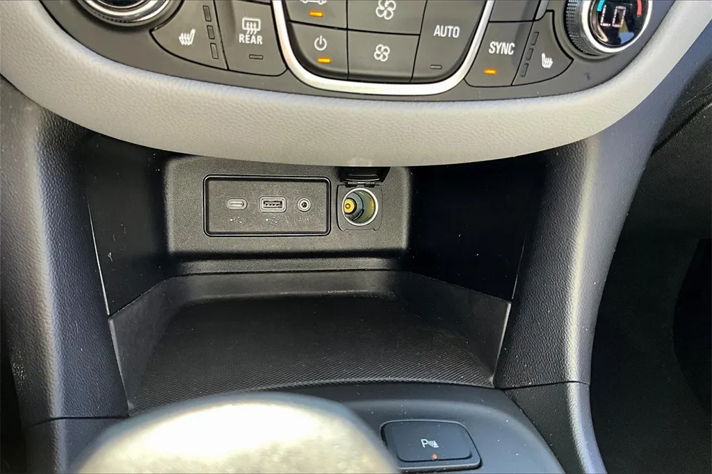 2022 Chevrolet Equinox LT photo 6