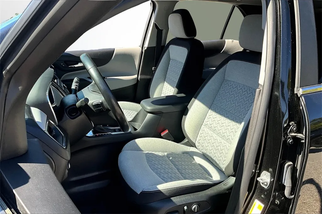 2022 Chevrolet Equinox LT photo 17