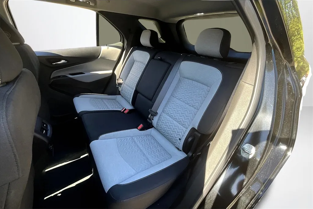 2022 Chevrolet Equinox LT photo 27