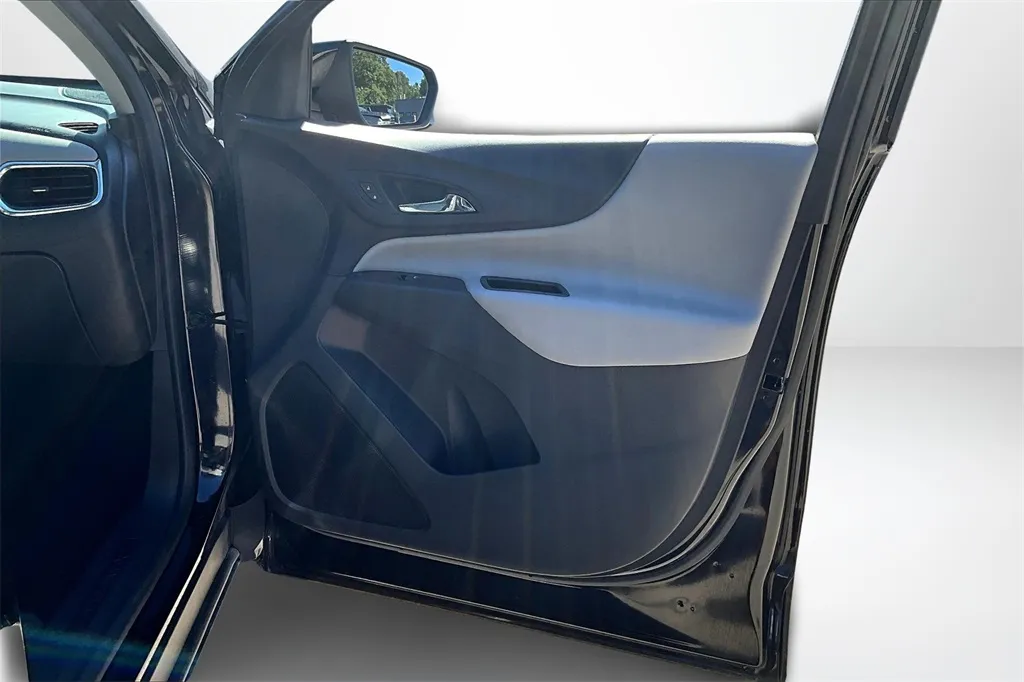 2022 Chevrolet Equinox LT photo 18