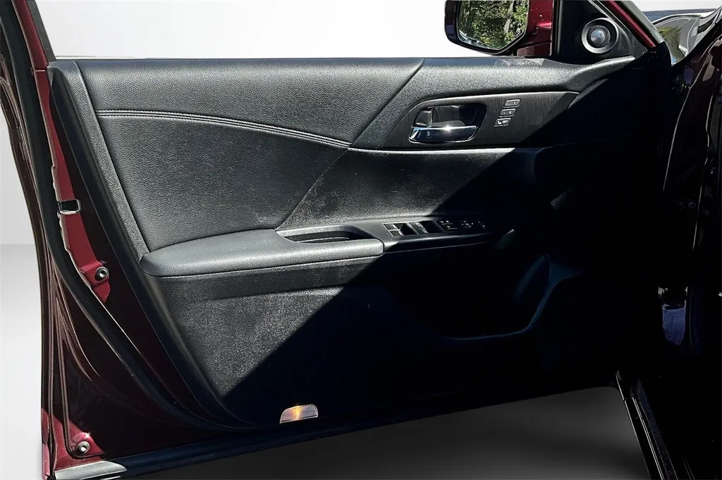 2013 Honda Accord EX-L photo 17