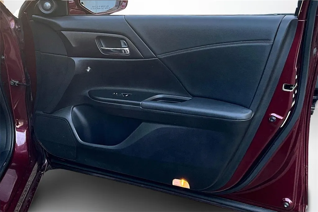 2013 Honda Accord EX-L photo 30