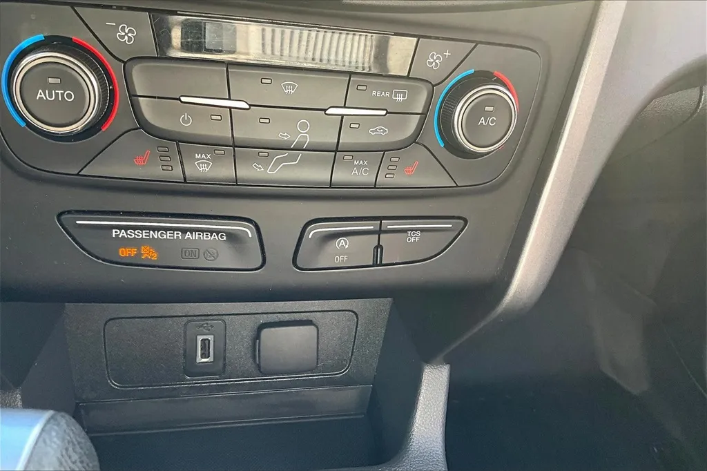 2017 Ford Escape SE photo 26