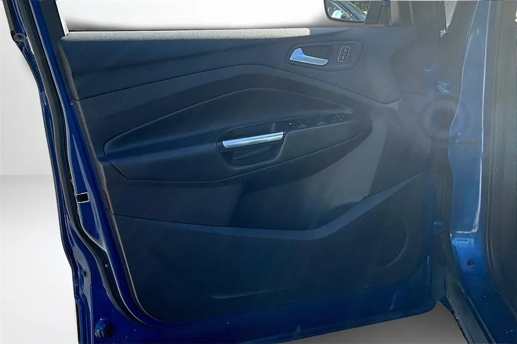 2017 Ford Escape SE photo 18