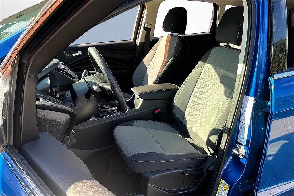 2017 Ford Escape SE photo 28