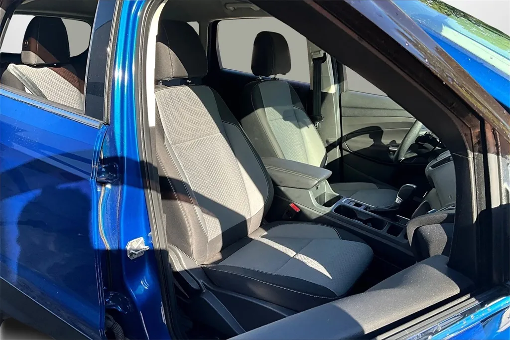 2017 Ford Escape SE photo 9