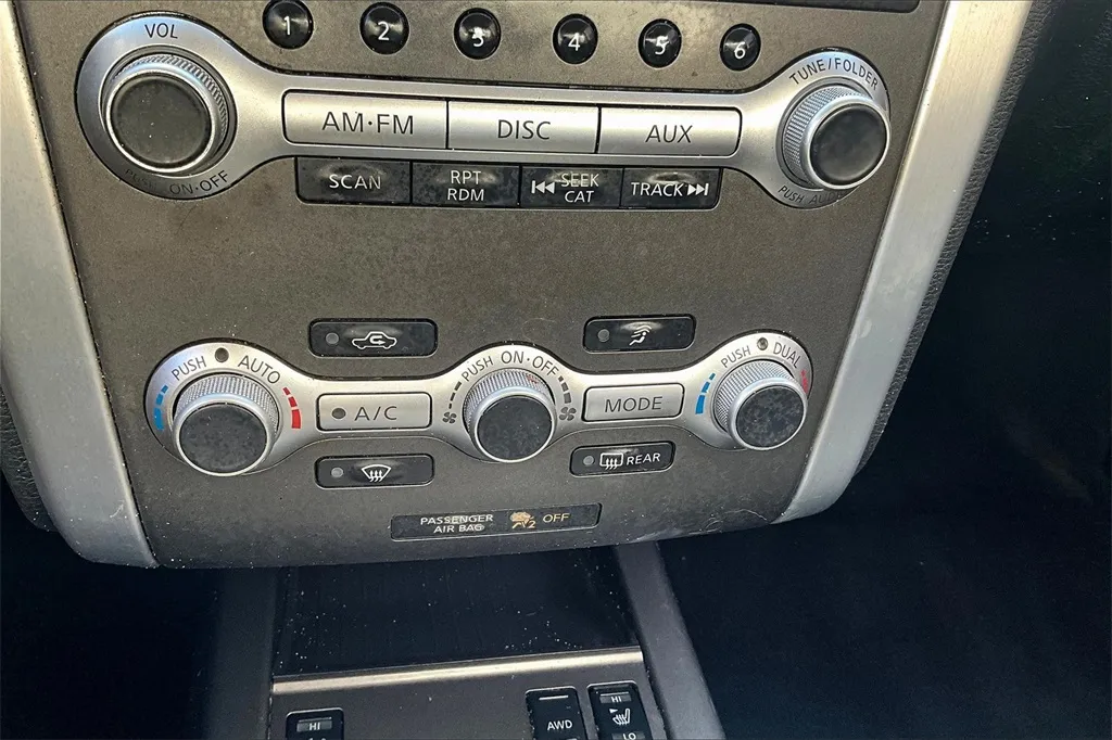 2012 Nissan Murano SL photo 25