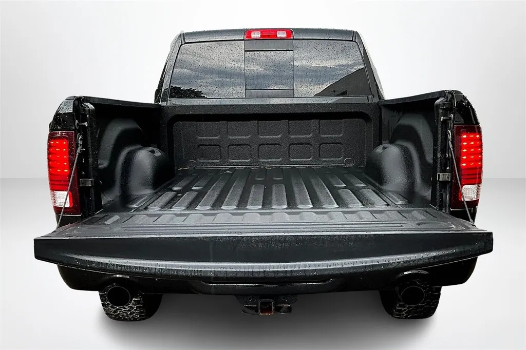2016 Ram 1500 Sport photo 2