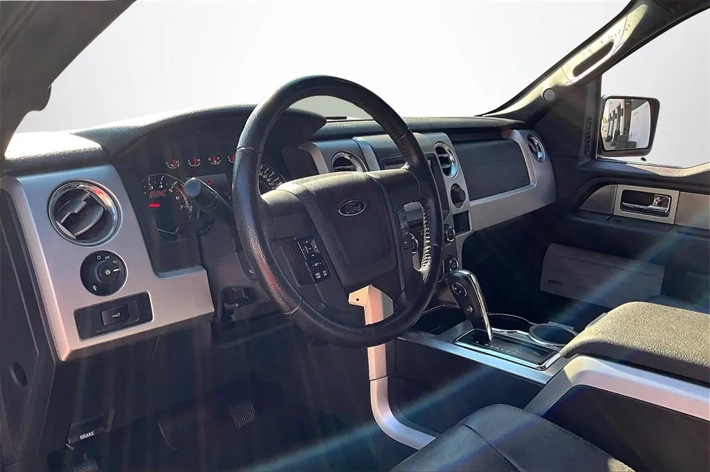 2014 Ford F-150 FX4 photo 6
