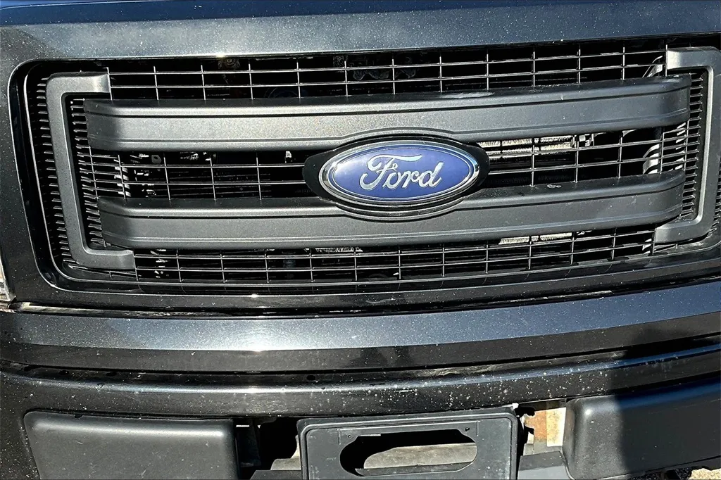 2014 Ford F-150 FX4 photo 20