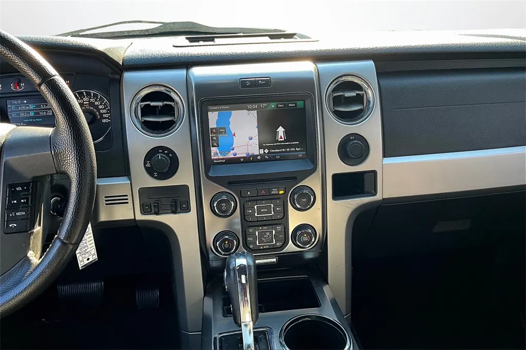 2014 Ford F-150 FX4 photo 23