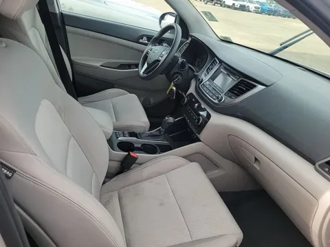 More photos of 2016 Hyundai Tucson SE at Lakeside Automotive Group, MI