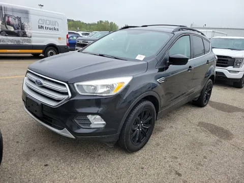 Black 2018 Ford Escape SE for sale in Spring Lake, MI
