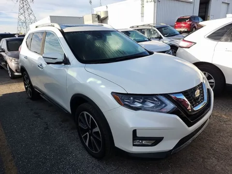 Photos of 2018 Nissan Rogue for sale in Spring Lake, MI at Lakeside Automotive Group