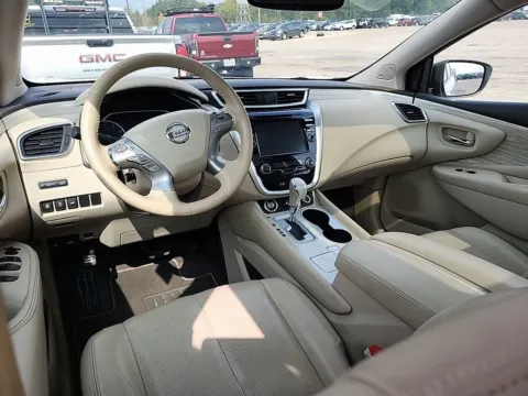 More photos of 2017 Nissan Murano at Lakeside Automotive Group, MI
