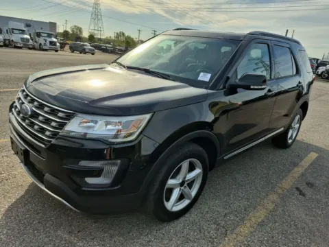 Black 2017 Ford Explorer XLT for sale in Spring Lake, MI