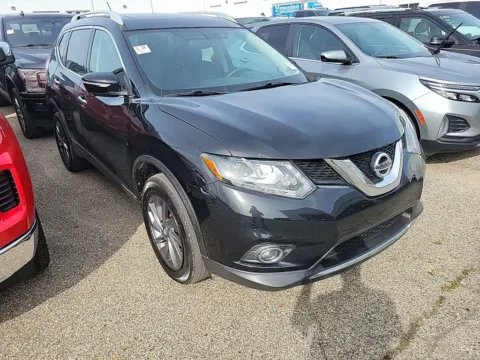 Photos of 2016 Nissan Rogue for sale in Spring Lake, MI at Lakeside Automotive Group