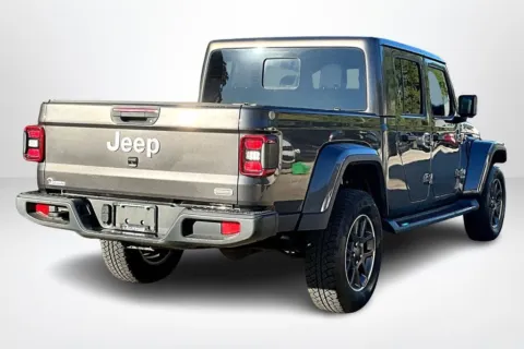 More photos of 2020 Jeep Gladiator Overland at Lakeside Automotive Group, MI