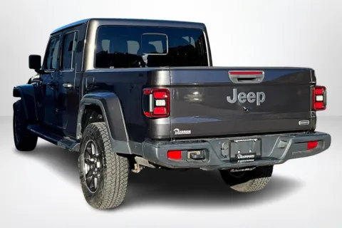 More photos of 2020 Jeep Gladiator Overland at Lakeside Automotive Group, MI