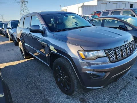 Photos of 2018 Jeep Grand Cherokee Altitude for sale in Spring Lake, MI at Lakeside Automotive Group