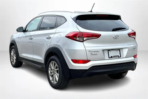 More photos of 2016 Hyundai Tucson SE at Lakeside Automotive Group, MI