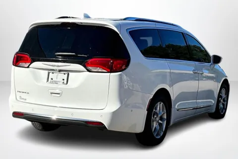 More photos of 2019 Chrysler Pacifica Touring L Plus at Lakeside Automotive Group, MI