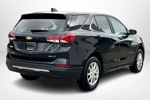 More photos of 2022 Chevrolet Equinox LT at Lakeside Automotive Group, MI